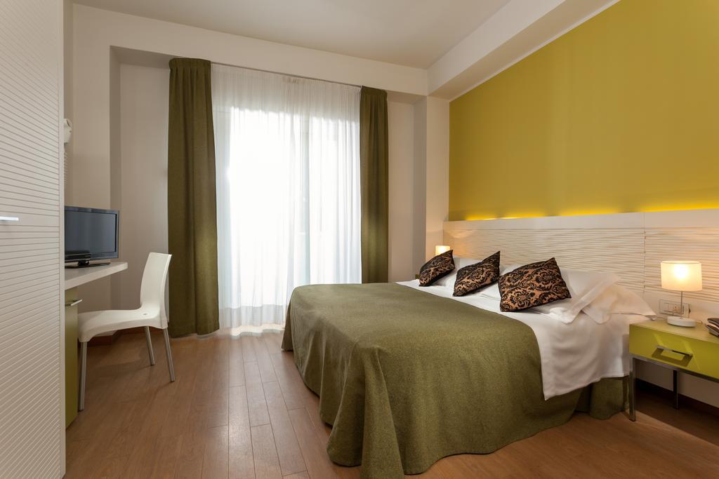 Hotel Mon Pays Riccione Rum bild
