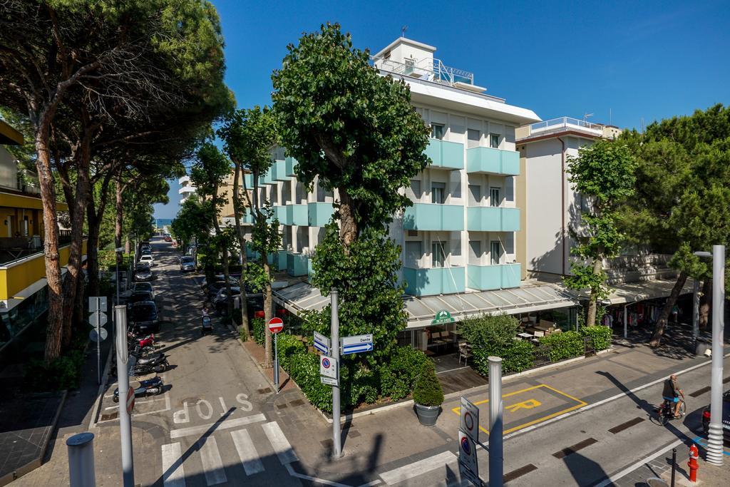 Hotel Mon Pays Riccione Exteriör bild