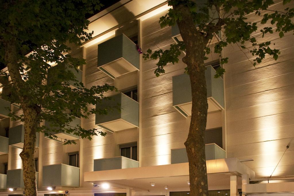 Hotel Mon Pays Riccione Exteriör bild